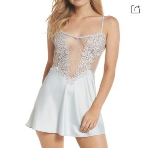 NWOT FLORA NIKROOZ Showstopper Charmeuse Chemise